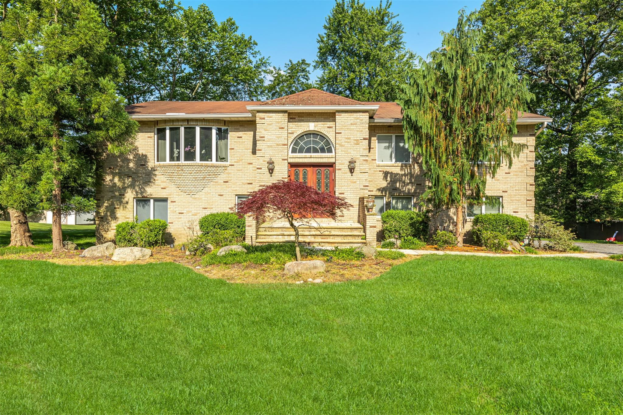 41 Quince Ln, Monsey, NY 10952, USA property photo
