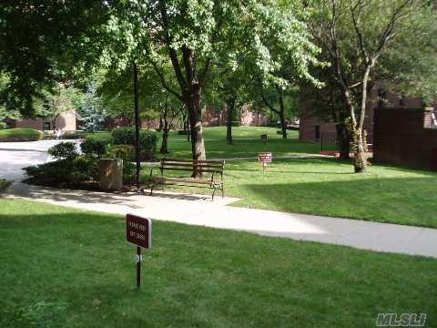150-15 72nd Dr, Flushing, NY 11367, USA property photo