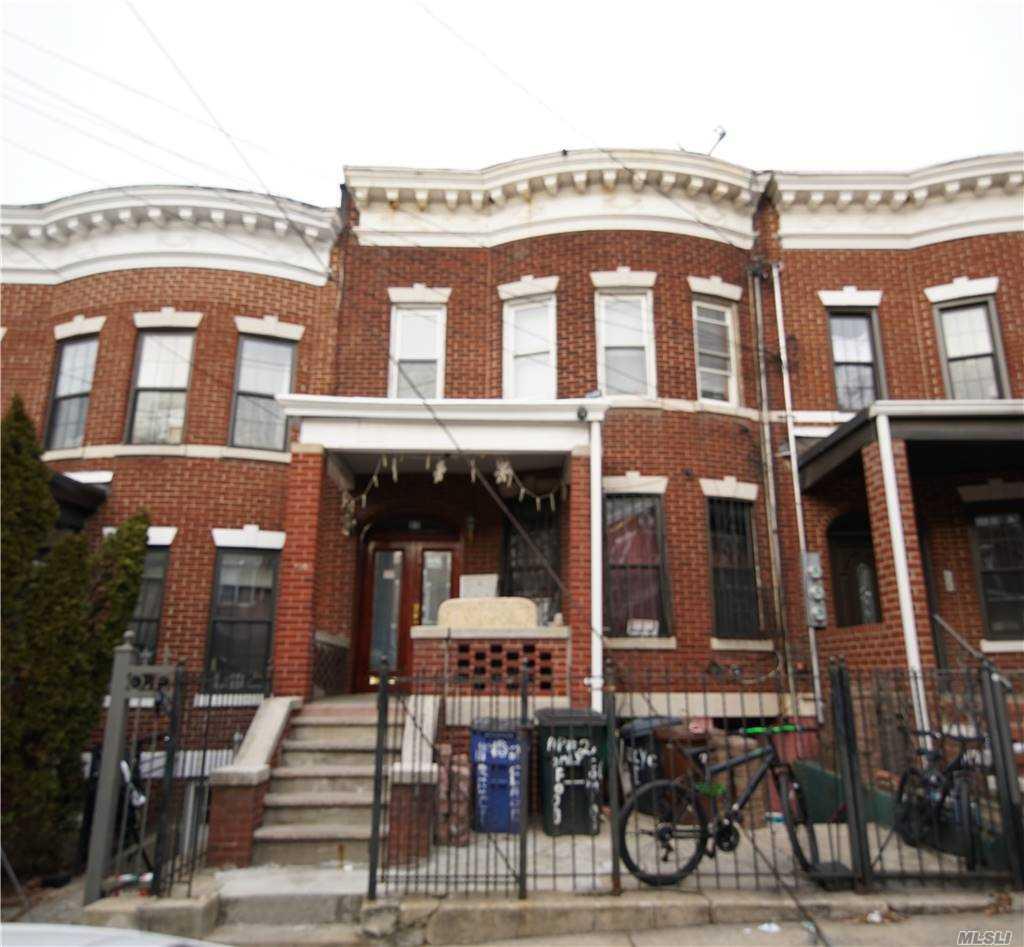 21 Charlotte St, Flushing, NY 11385, USA property photo
