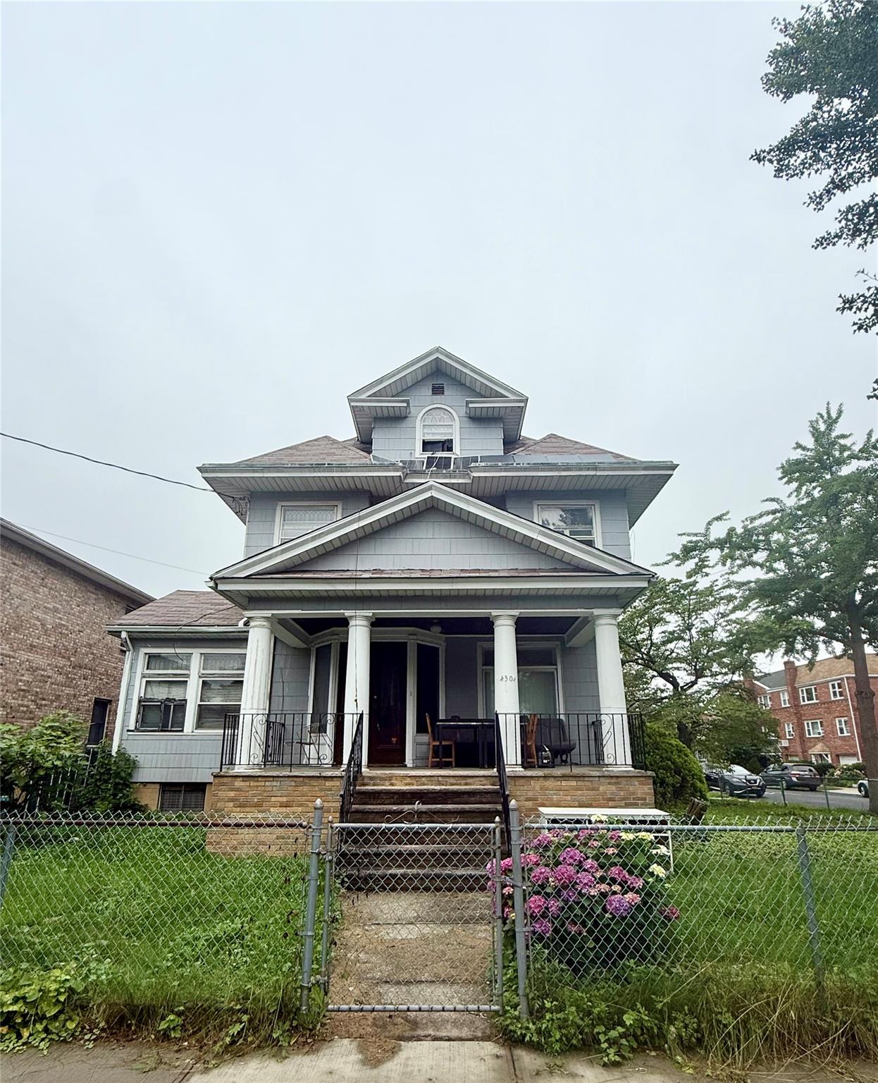 43-04 169th St, Flushing, NY 11358, USA property photo