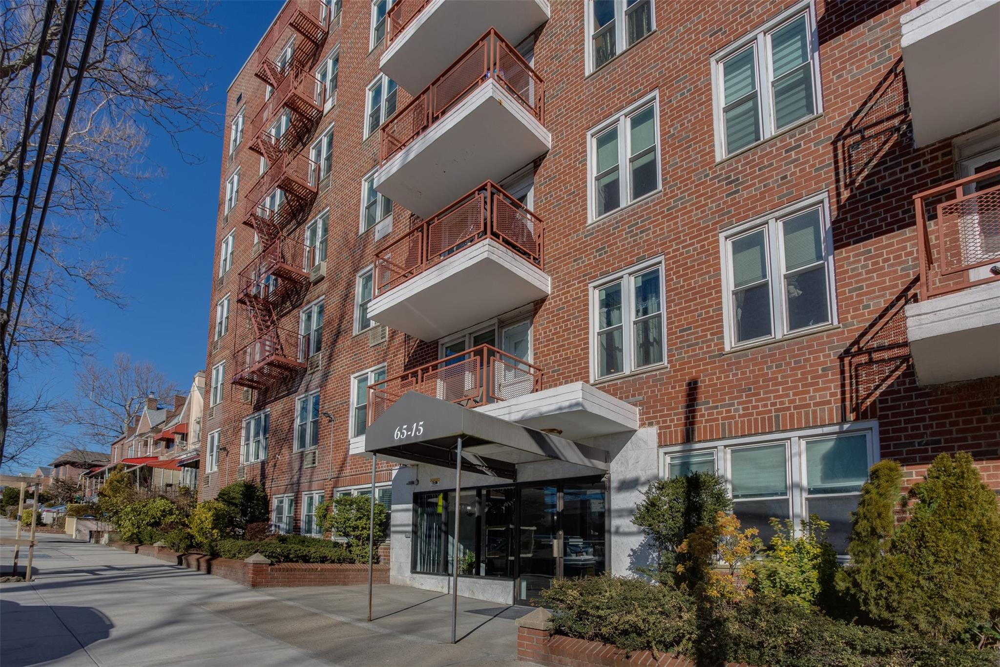 65-15 Alderton St, Rego Park, NY 11374, USA property photo
