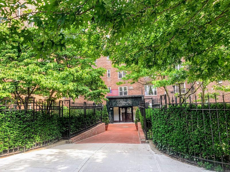 76-10 34th Ave, Jackson Heights, NY 11372, USA property photo