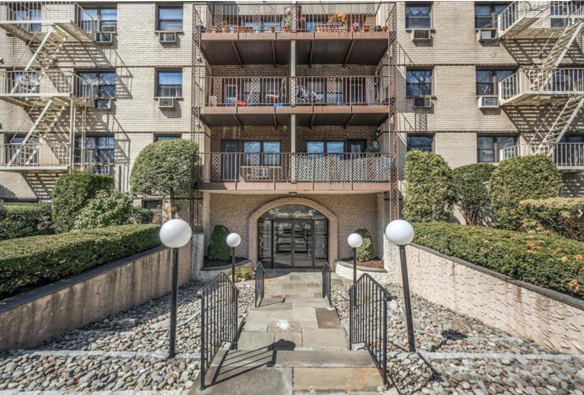 2261 Palmer Ave, New Rochelle, NY 10801, USA property photo
