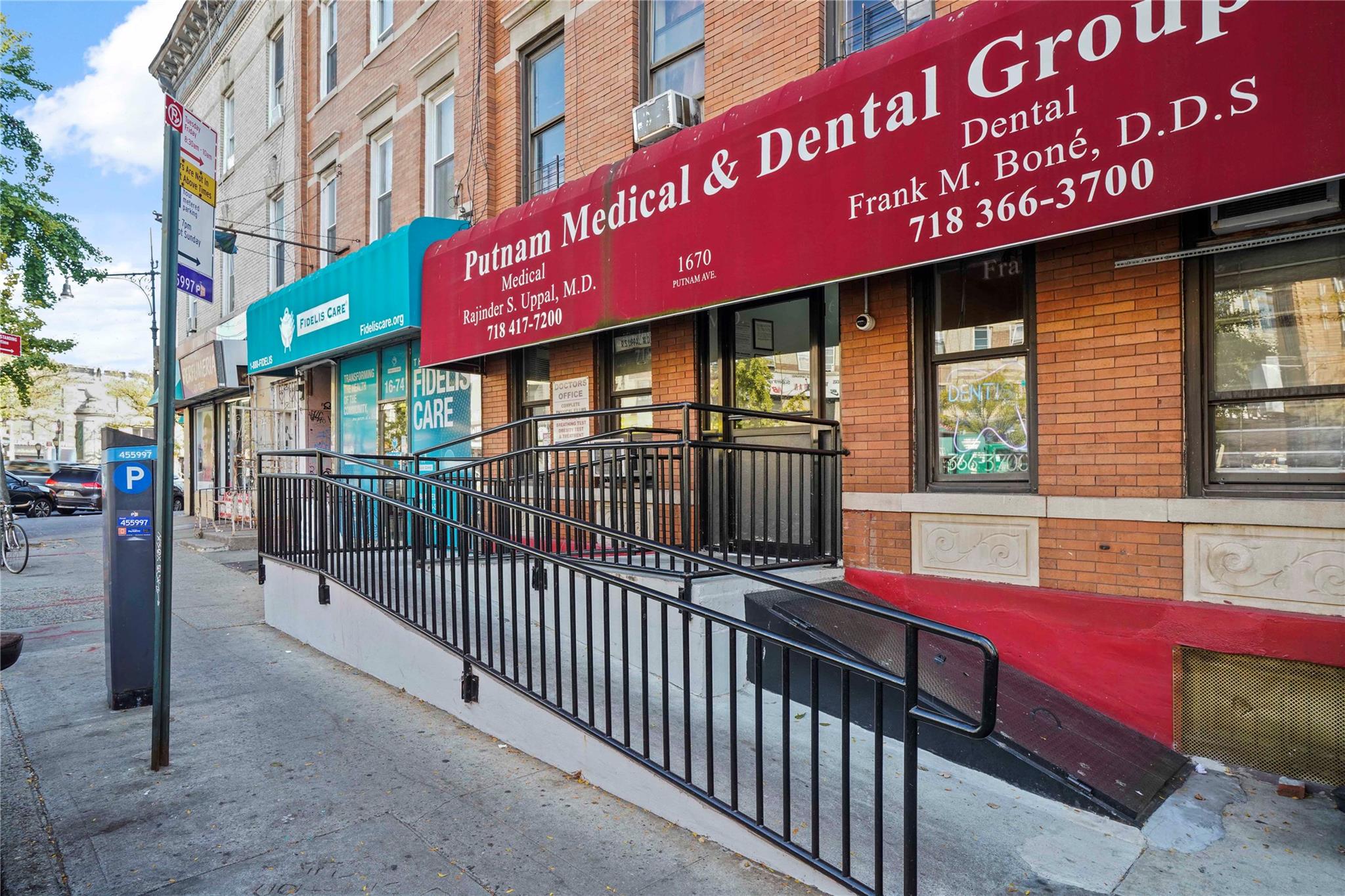 16-70 Putnam Ave, Ridgewood, NY 11385, USA property photo