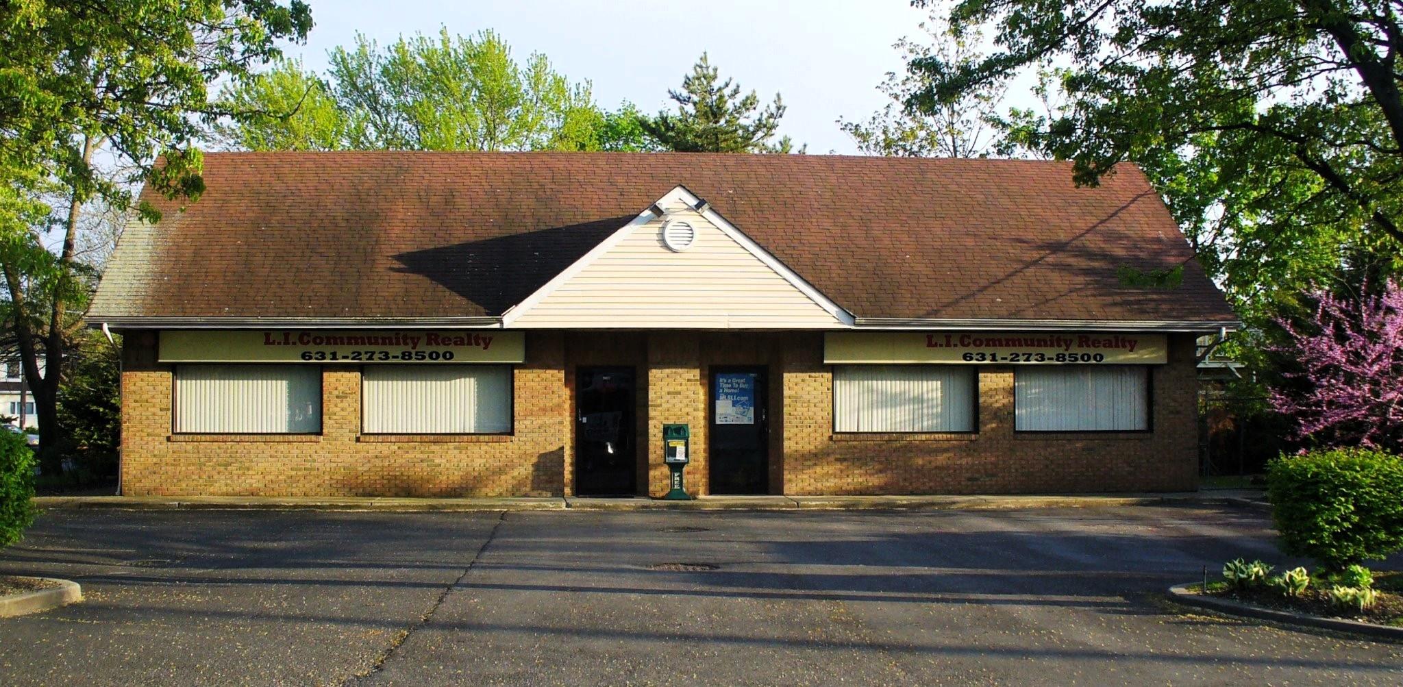 120 Heyward St, Brentwood, NY 11717, USA property photo