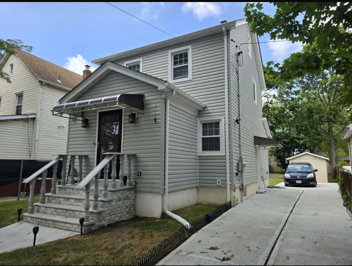 191-01 122nd Ave, St. Albans, NY 11413, USA property photo