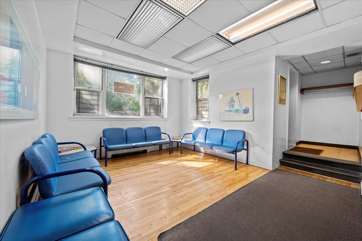 2711 Henry Hudson Pkwy, Bronx, NY 10463, USA property photo