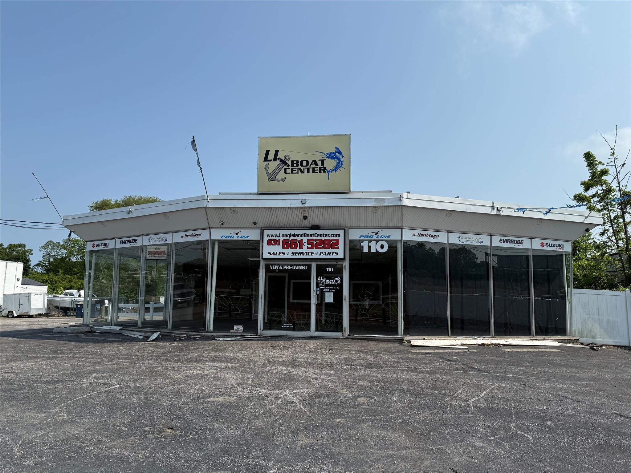 110 Sunrise Hwy, West Islip, NY 11795, USA property photo