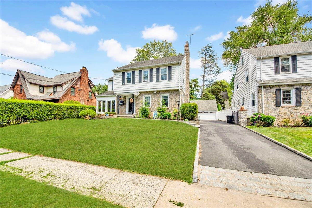 202 Devoe Ave, Yonkers, NY 10705, USA property photo