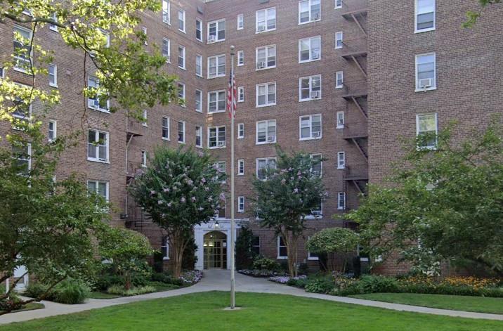 72-61 113th St, Forest Hills, NY 11375, USA property photo