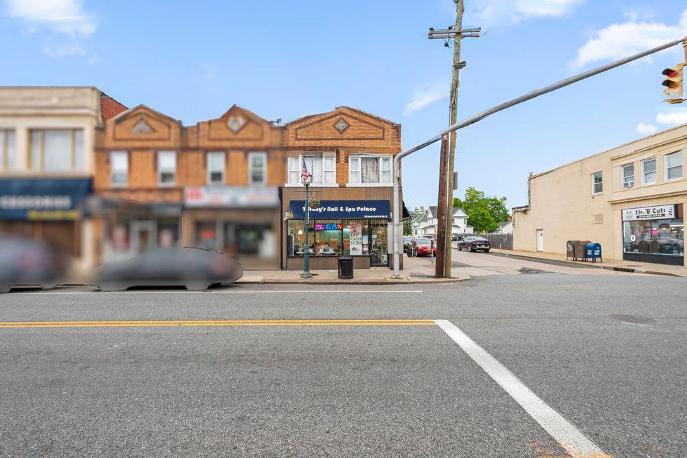 120 Rockaway Ave, Valley Stream, NY 11580, USA property photo