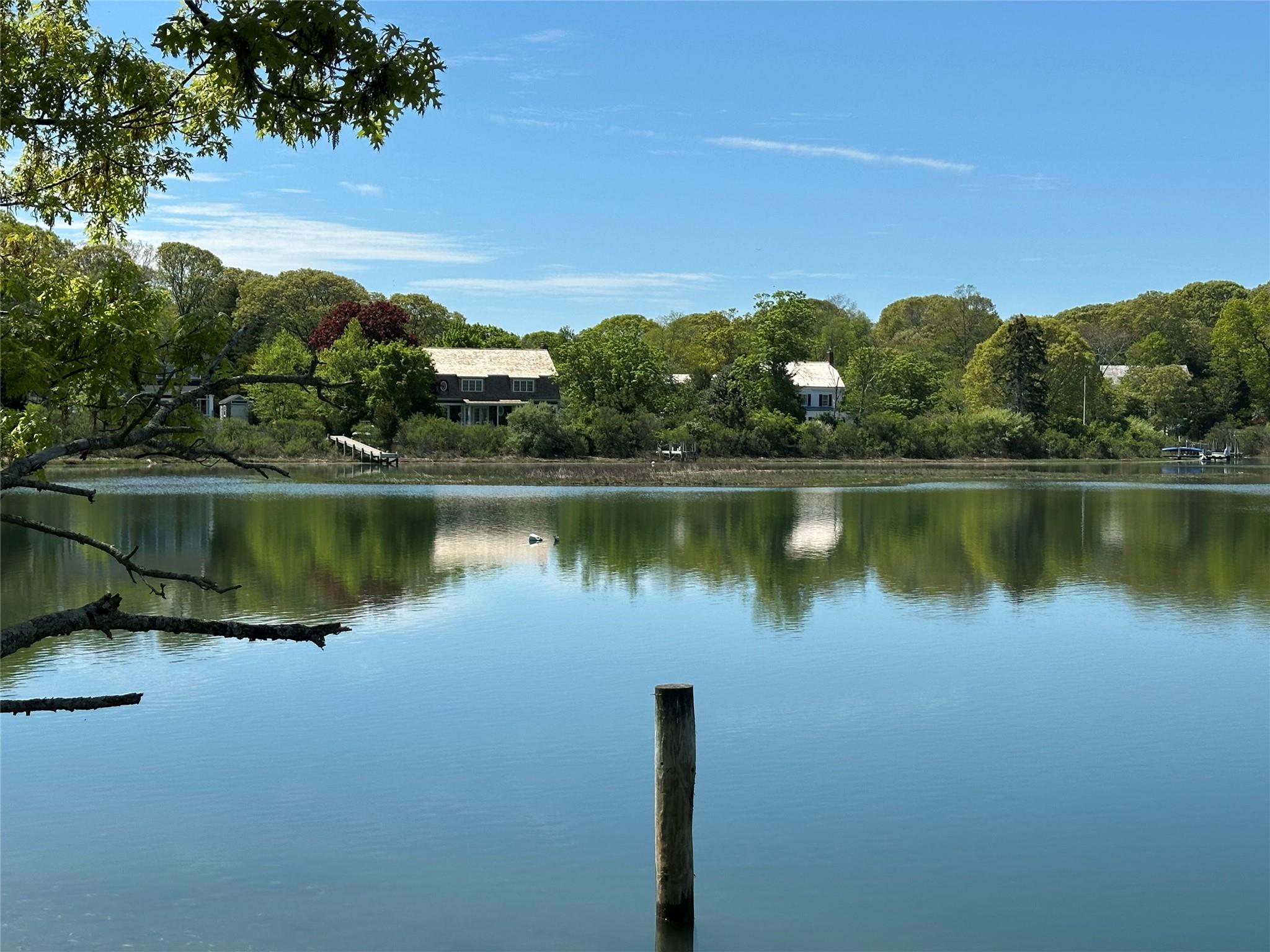 1854 N Bayview Rd, Southold, NY 11971, USA property photo