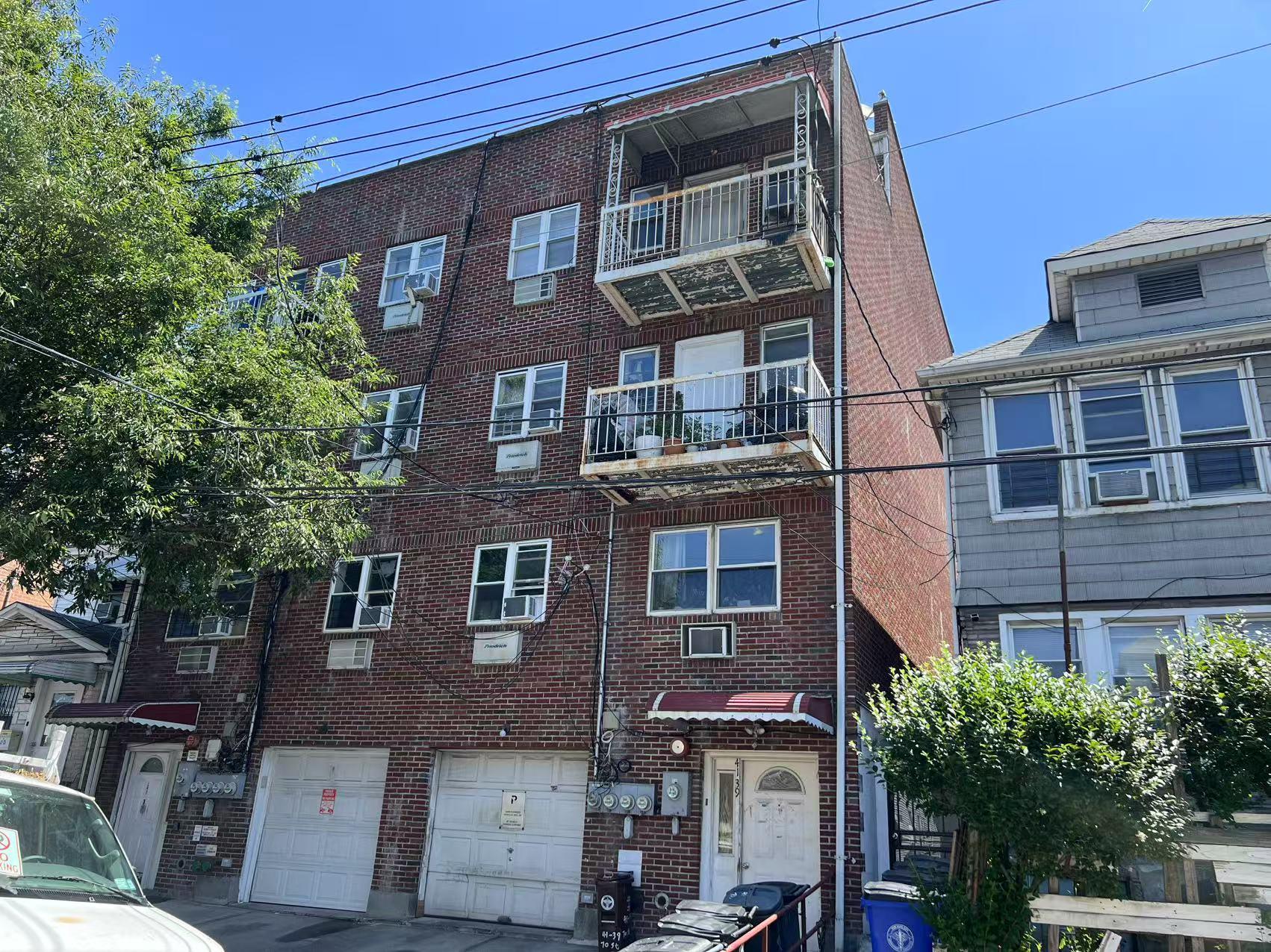 41-39 70th St, Flushing, NY 11377, USA property photo