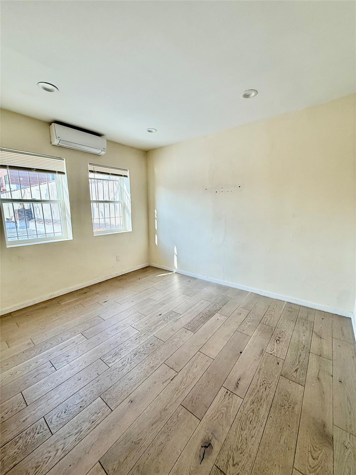 3287 Westchester Ave, Bronx, NY 10461, USA property photo