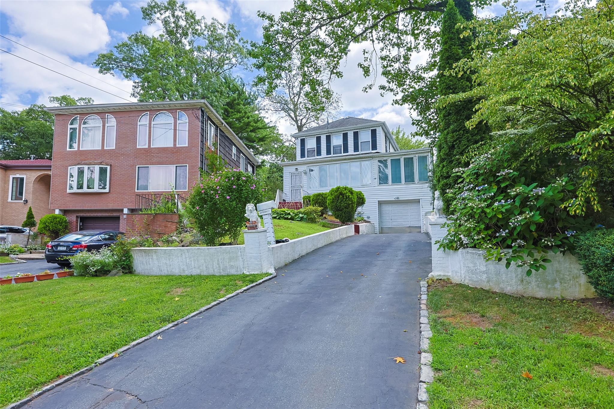 195-12 McLaughlin Ave, Jamaica, NY 11423, USA property photo