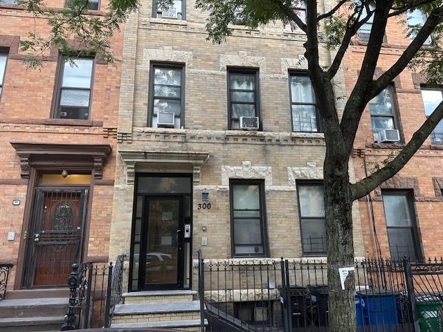 300 Linden St, Brooklyn, NY 11237, USA property photo