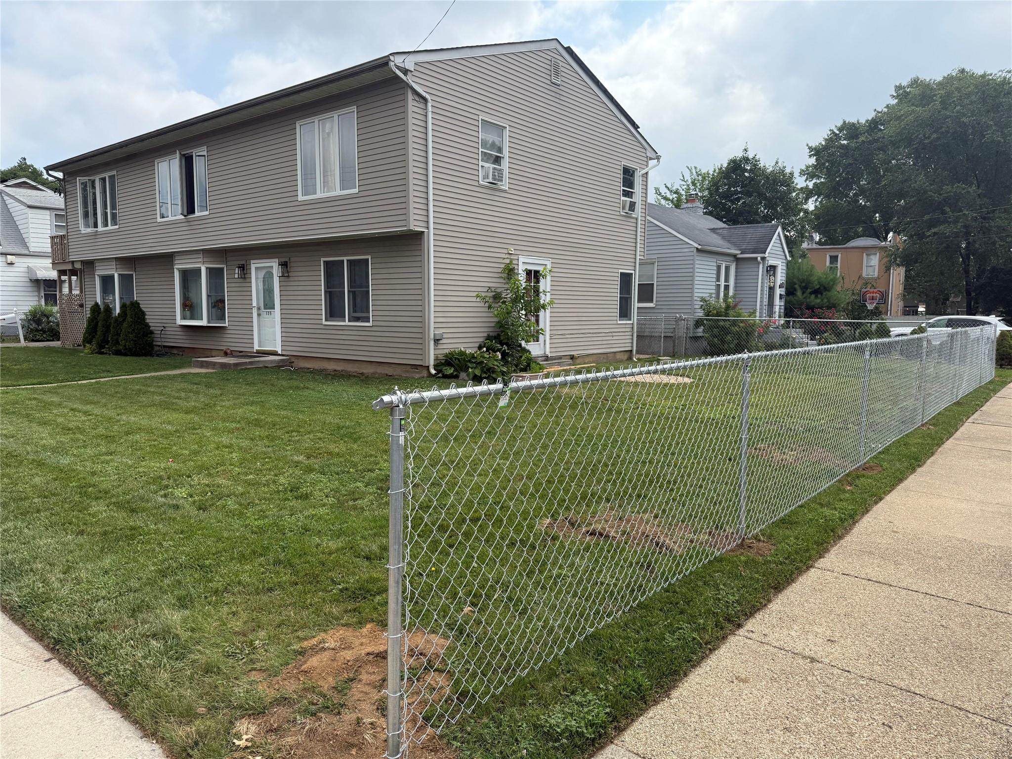 129 Stewart St, Elmont, NY 11003, USA property photo