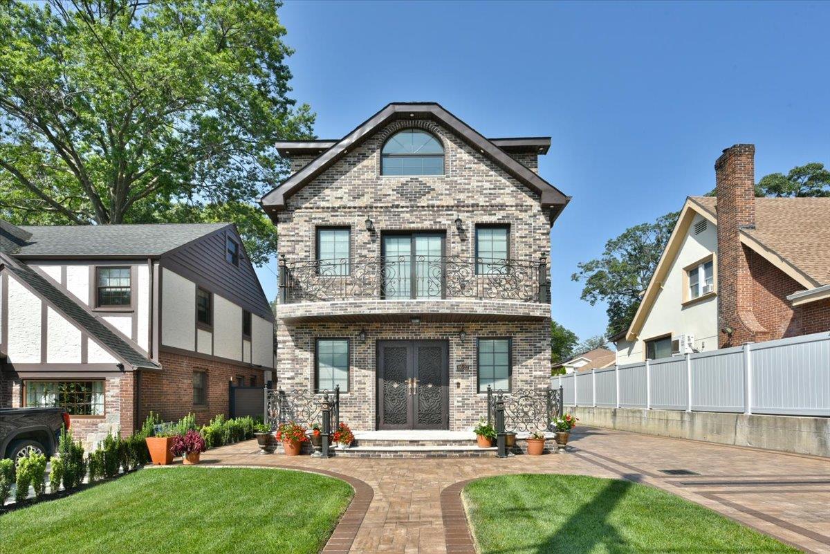 86-22 Somerset St, Jamaica, NY 11432, USA property photo