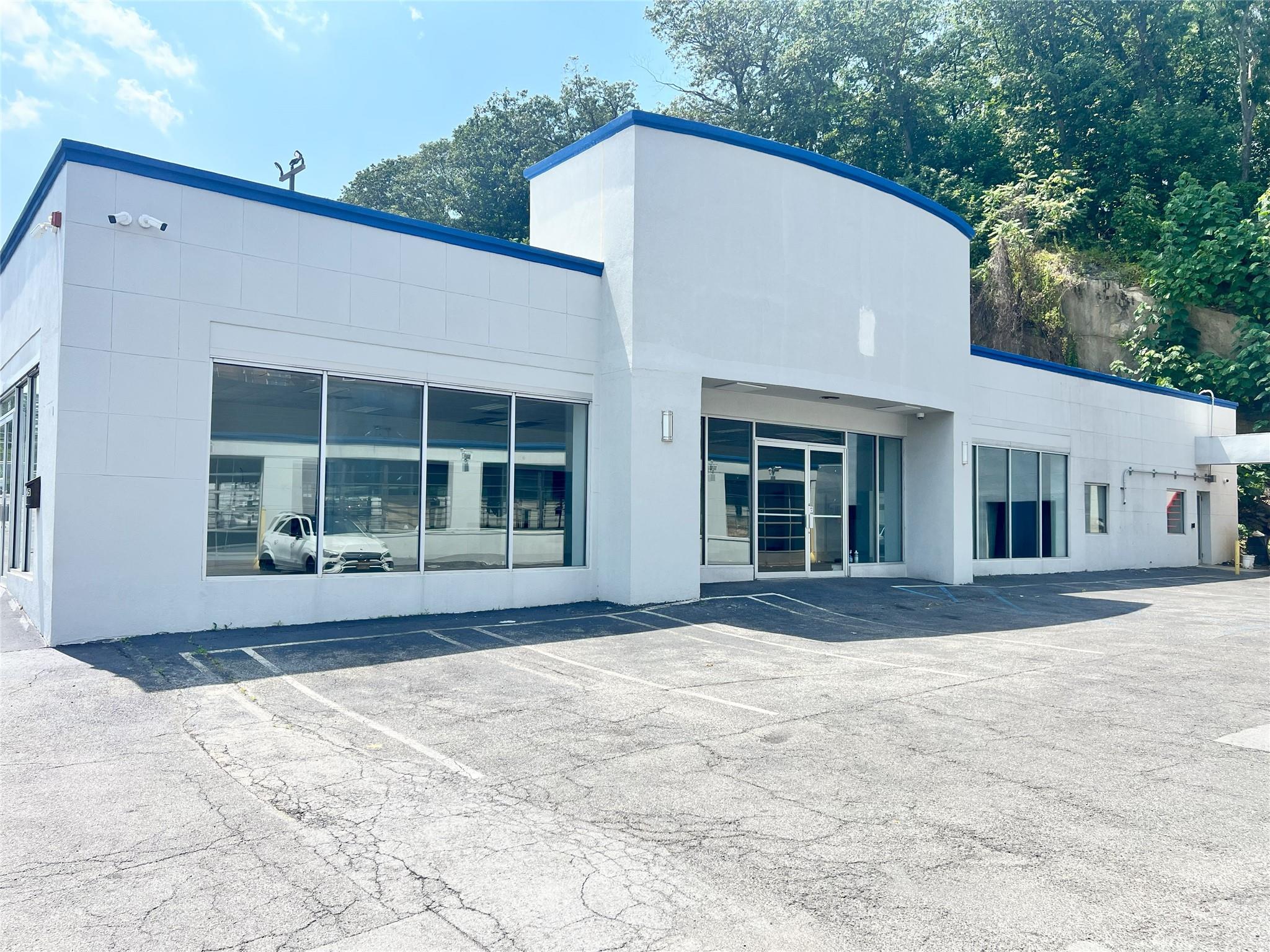 1245 Central Park Ave, Yonkers, NY 10704, USA property photo