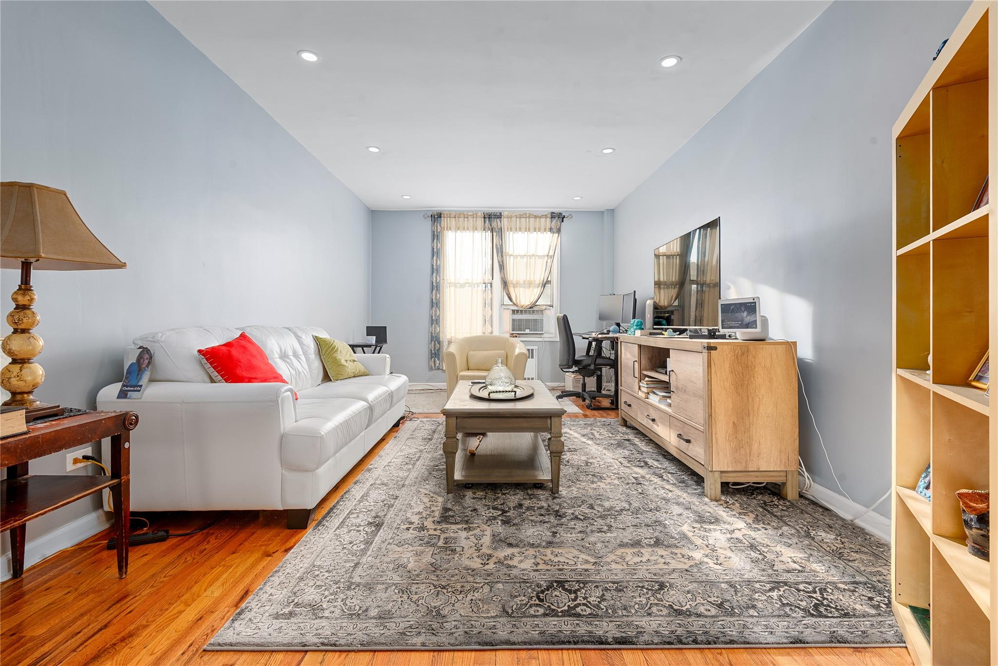 67-30 Clyde St, Forest Hills, NY 11375, USA property photo