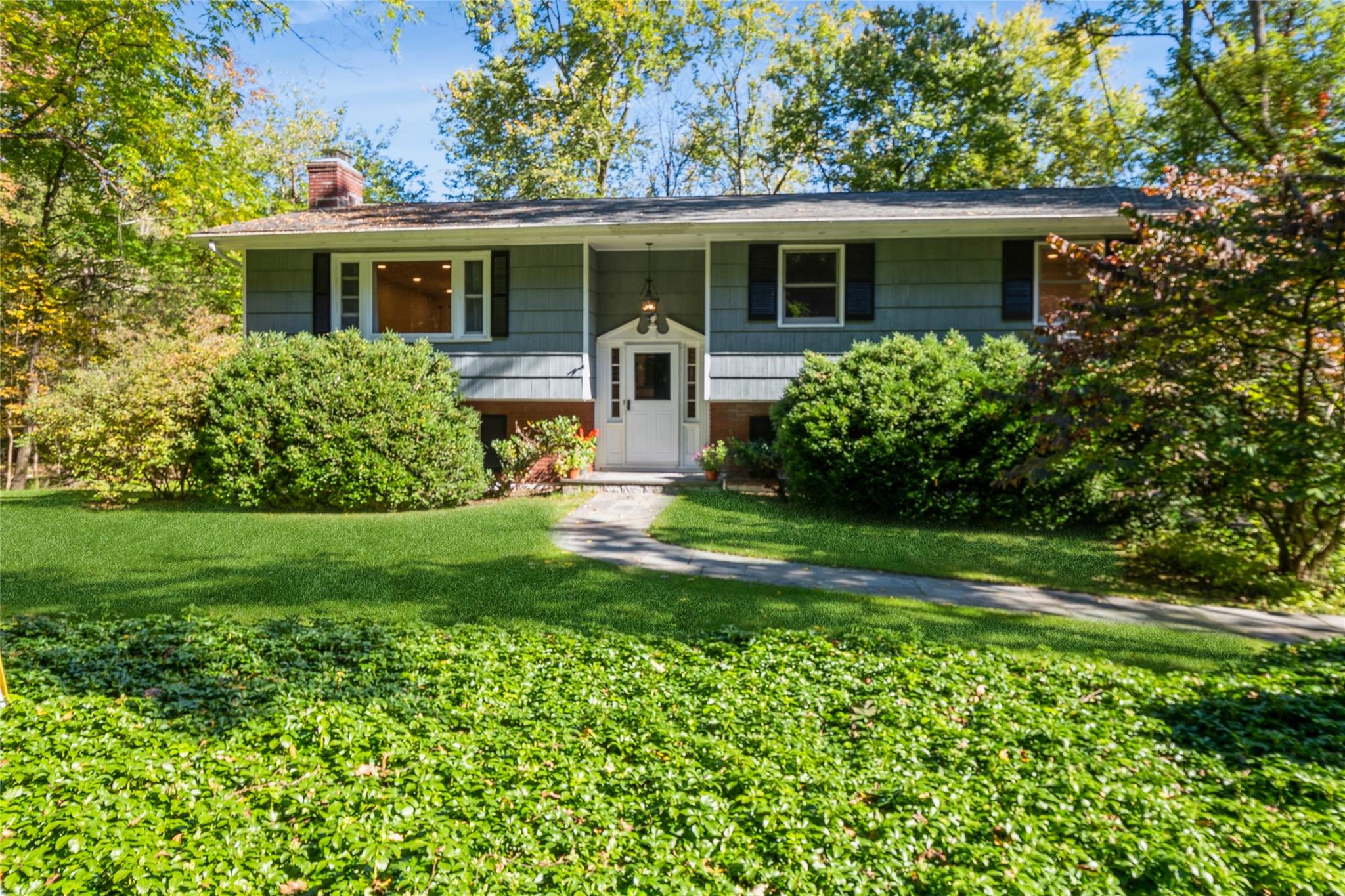 235 Douglas Rd, Chappaqua, NY 10514, USA property photo