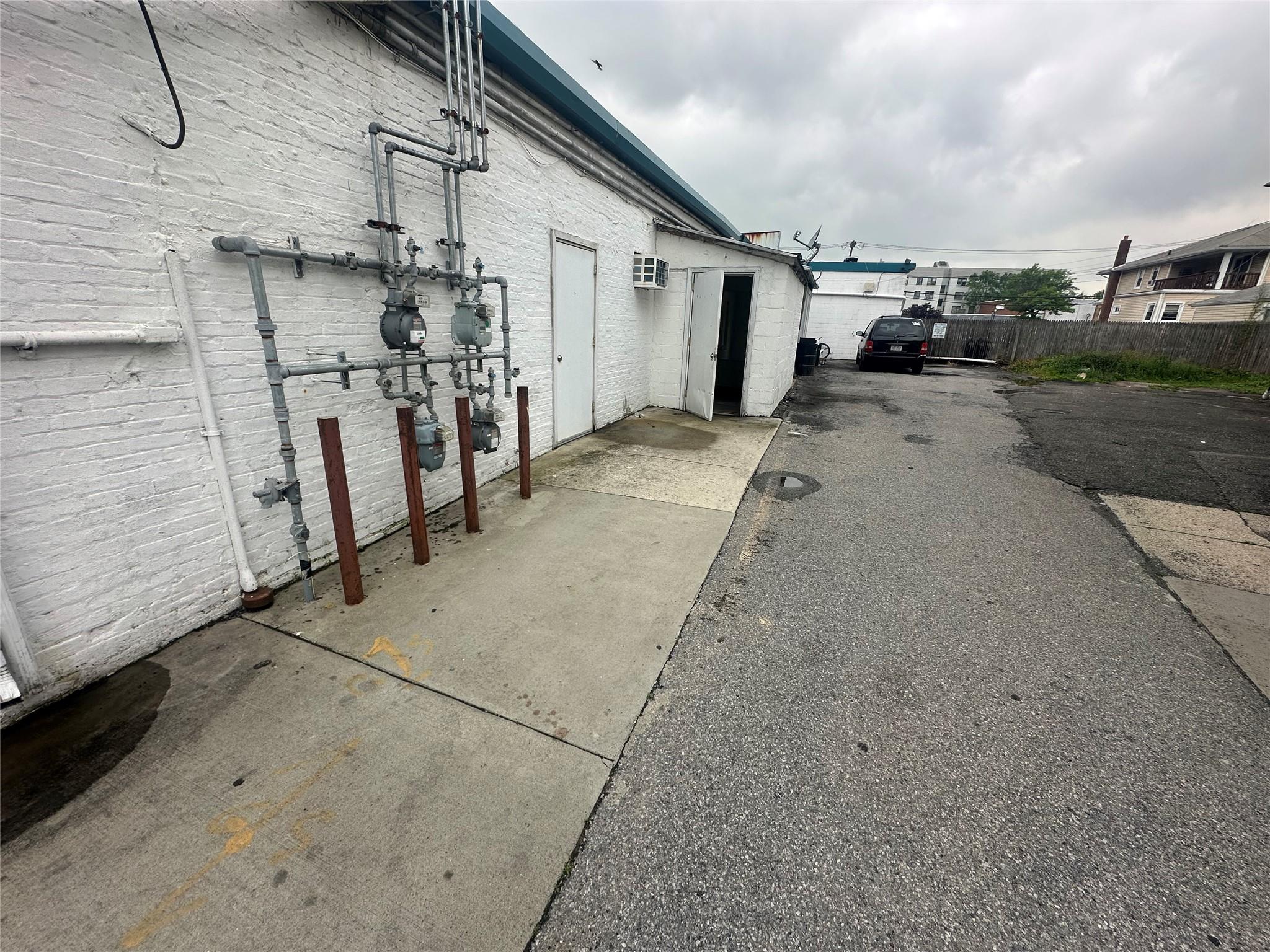 2 Centre St, Lynbrook, NY 11563, USA property photo