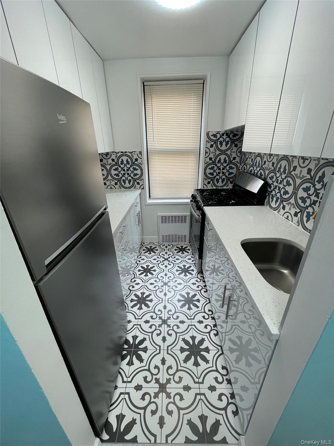 83-85 116 Street Unit 3F Kew Gardens, NY 11415 property photo
