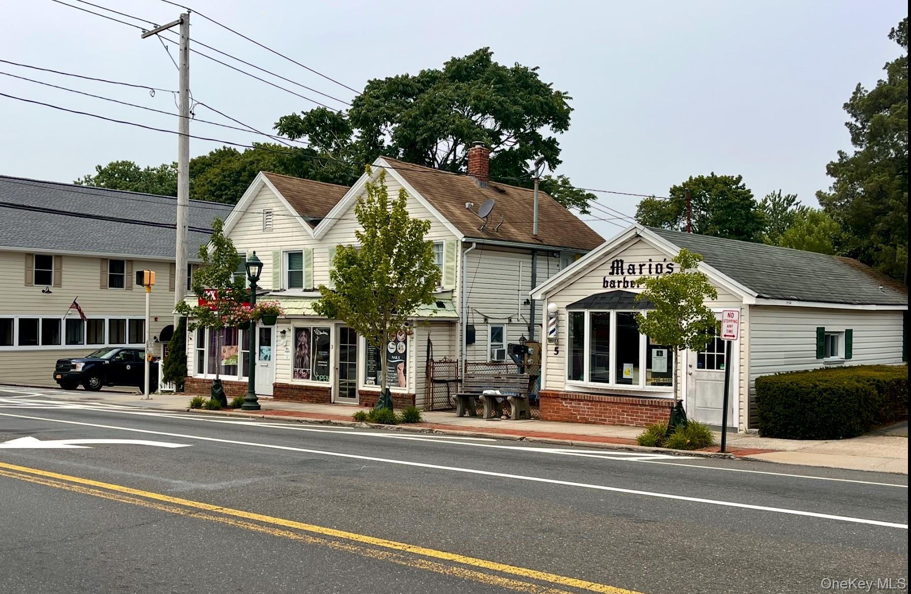 1 W Montauk Hwy, Hampton Bays, NY 11946, USA property photo