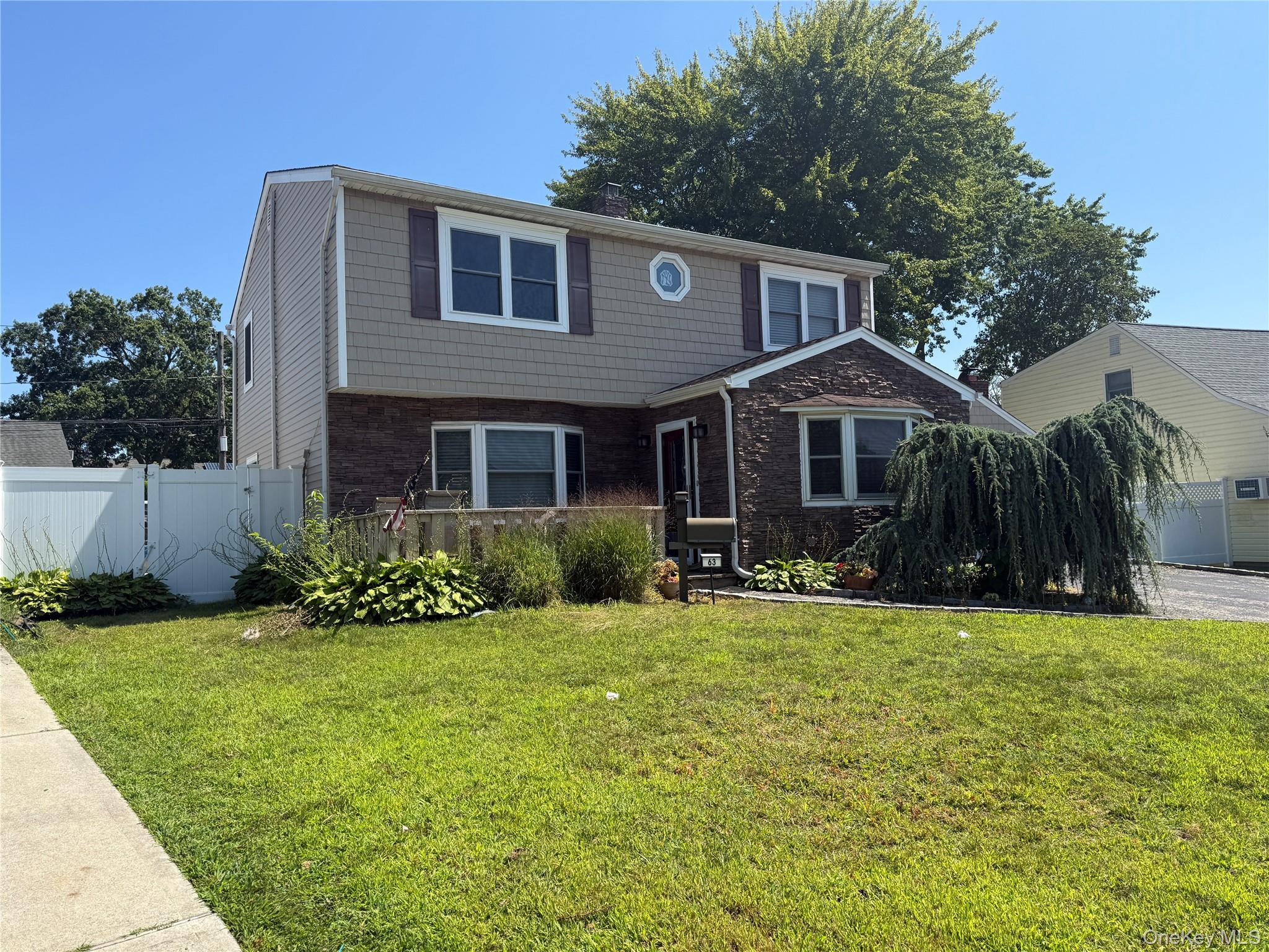 63 Anchor Ln, Levittown, NY 11756, USA property photo