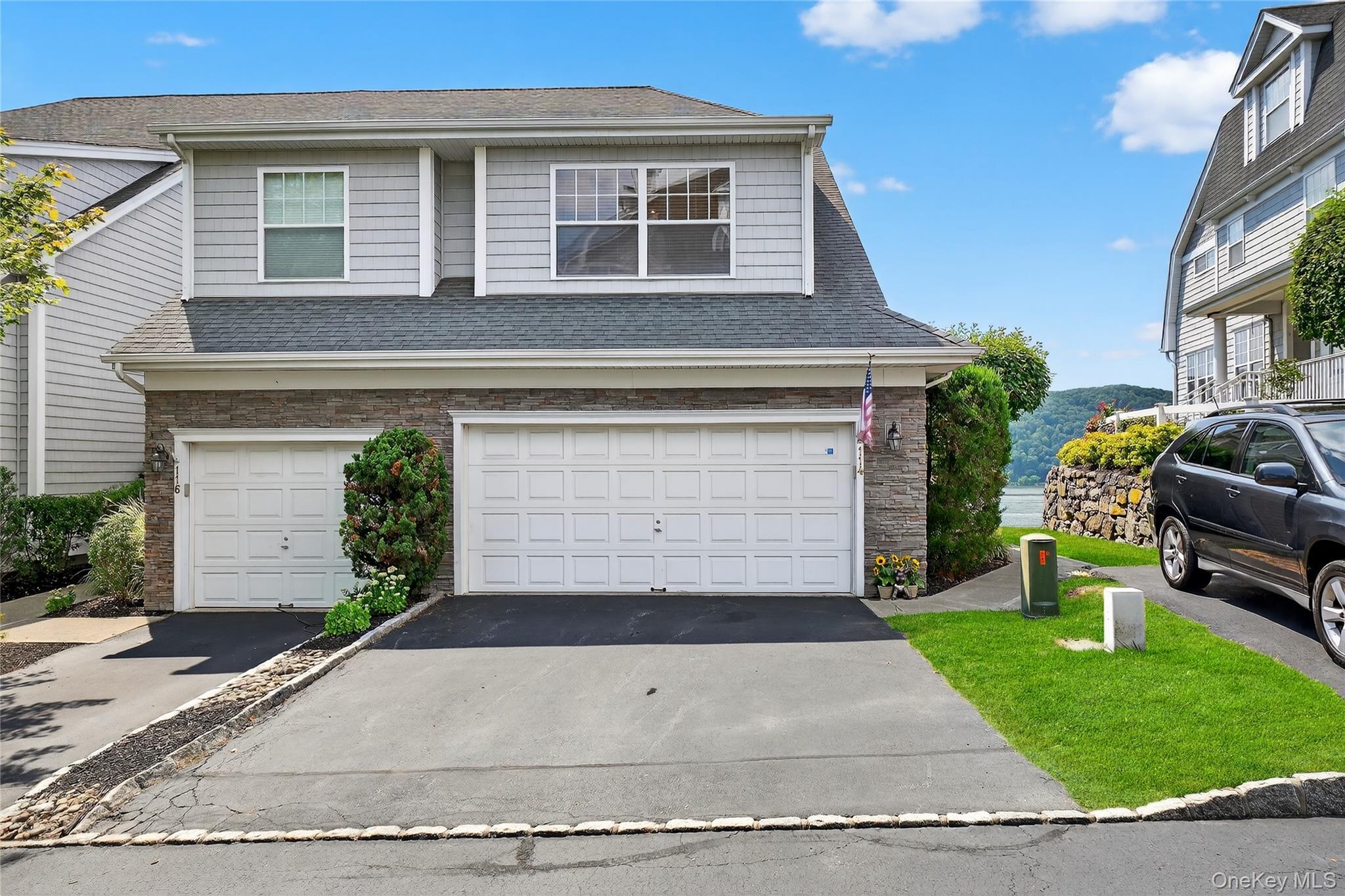114 Hudson Pointe Dr, Poughkeepsie, NY 12601, USA property photo