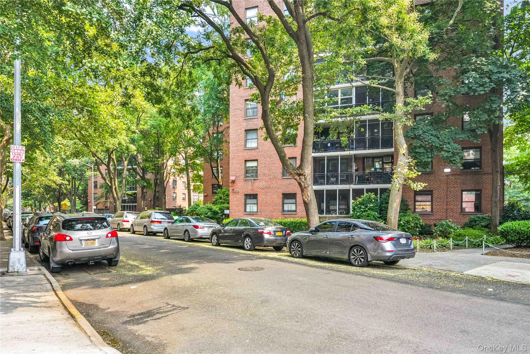 35-51 85th St, Jackson Heights, NY 11372, USA property photo