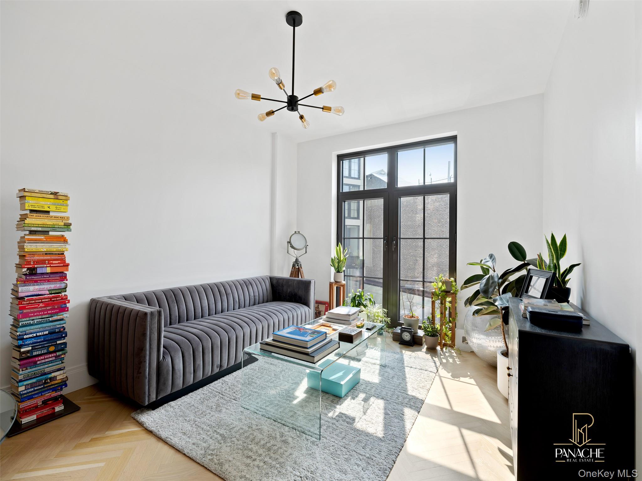 300 W 122nd St, New York, NY 10027, USA property photo