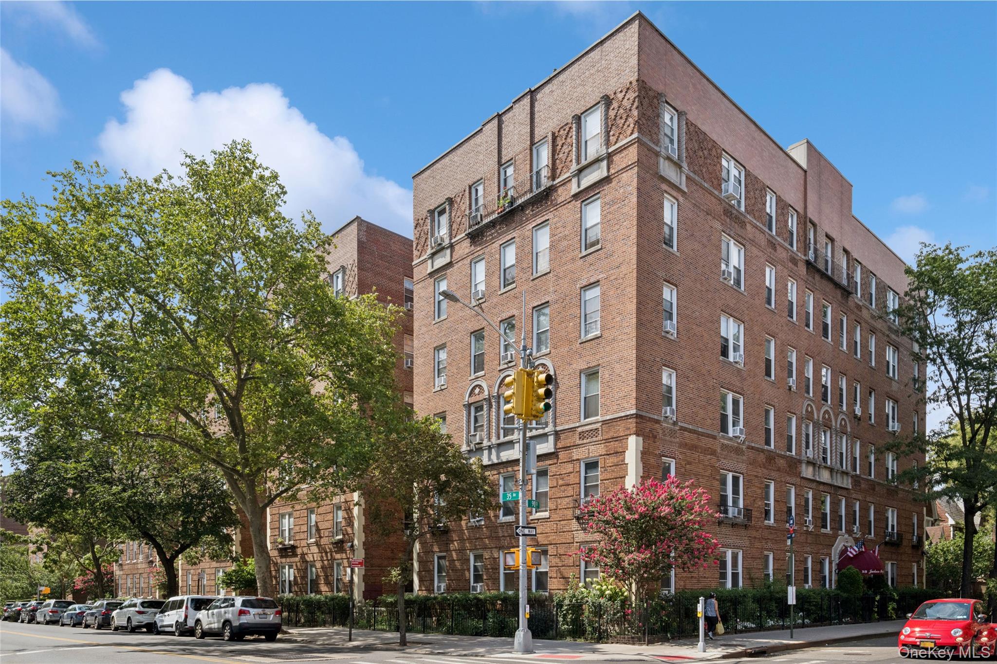 34-58 90th St, Flushing, NY 11372, USA property photo