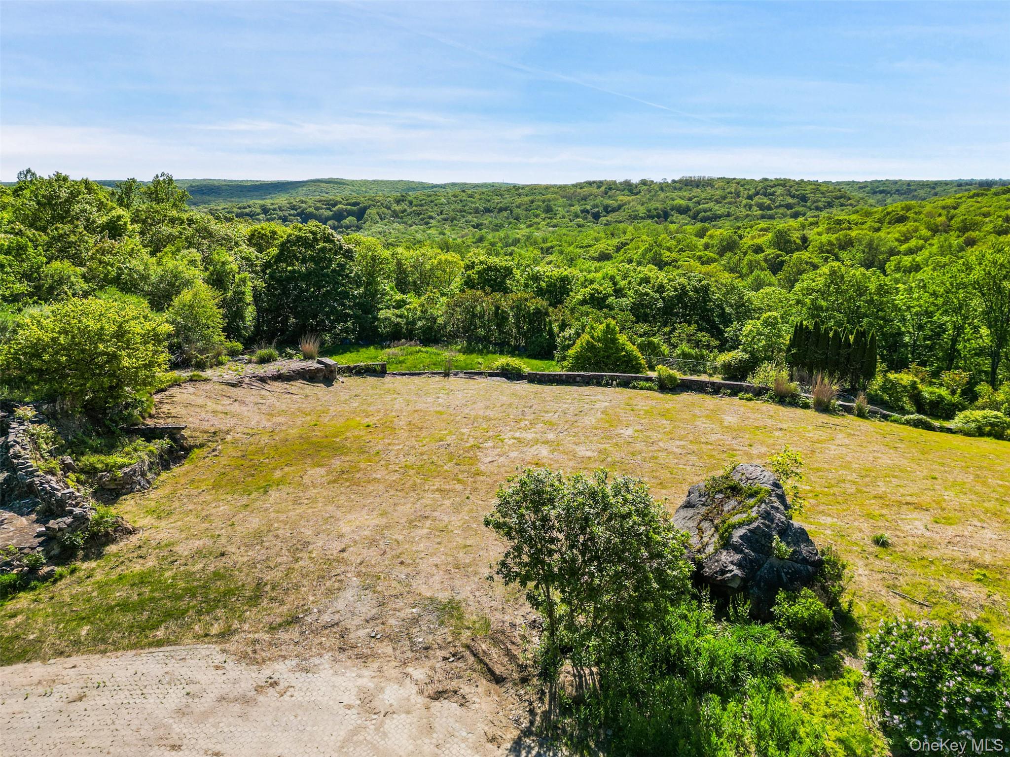371 Pea Pond Rd, Katonah, NY 10536, USA property photo