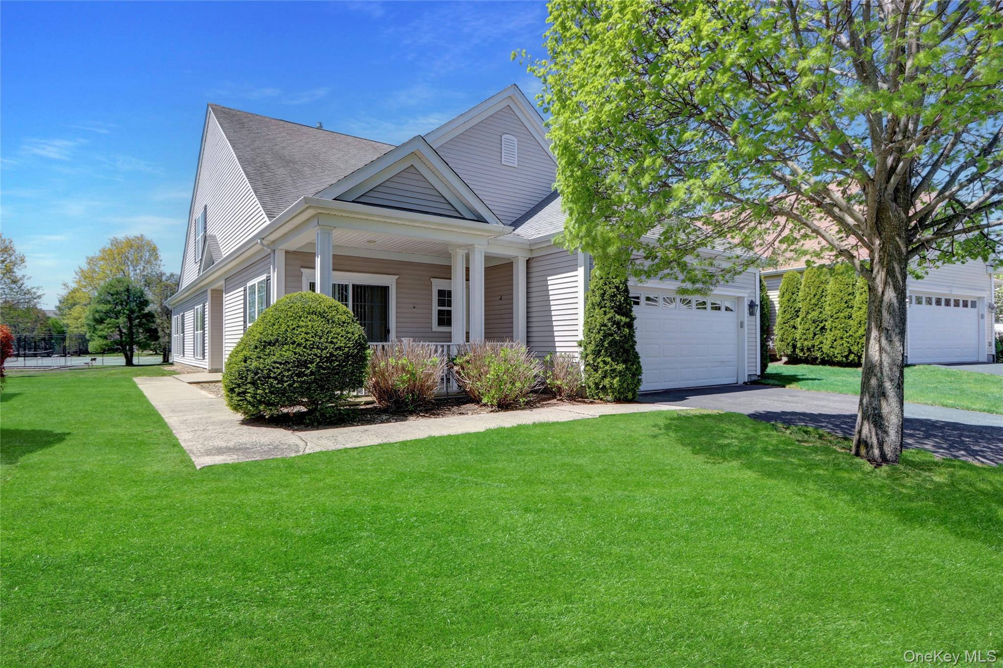 4 Oakhurst Ct, Mt Sinai, NY 11766, USA property photo