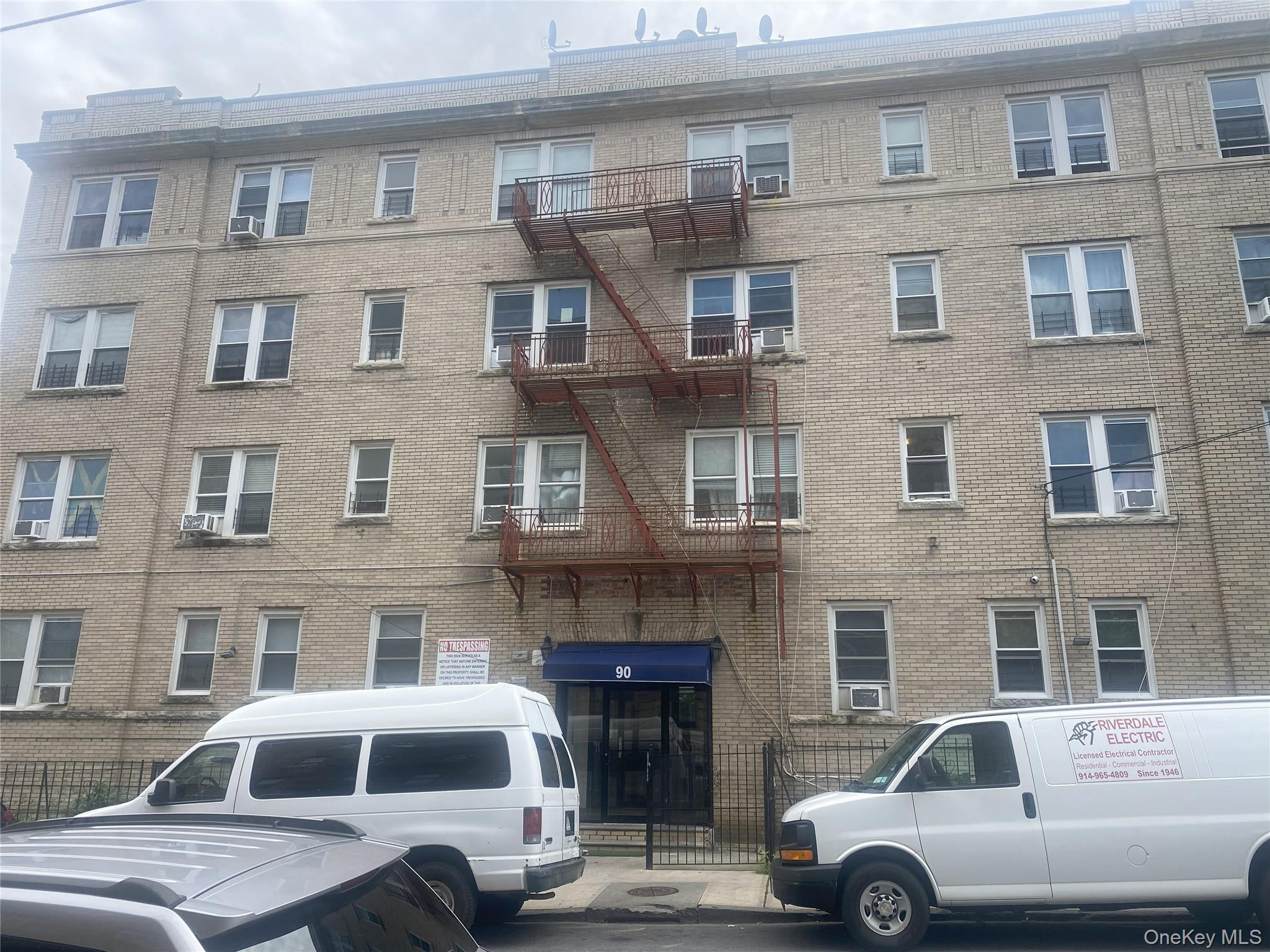 90 St Andrews Pl, Yonkers, NY 10705, USA property photo