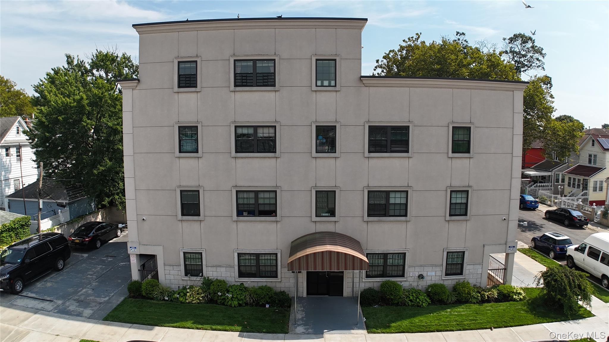 135-04 102nd Ave, South Richmond Hill, NY 11419, USA property photo
