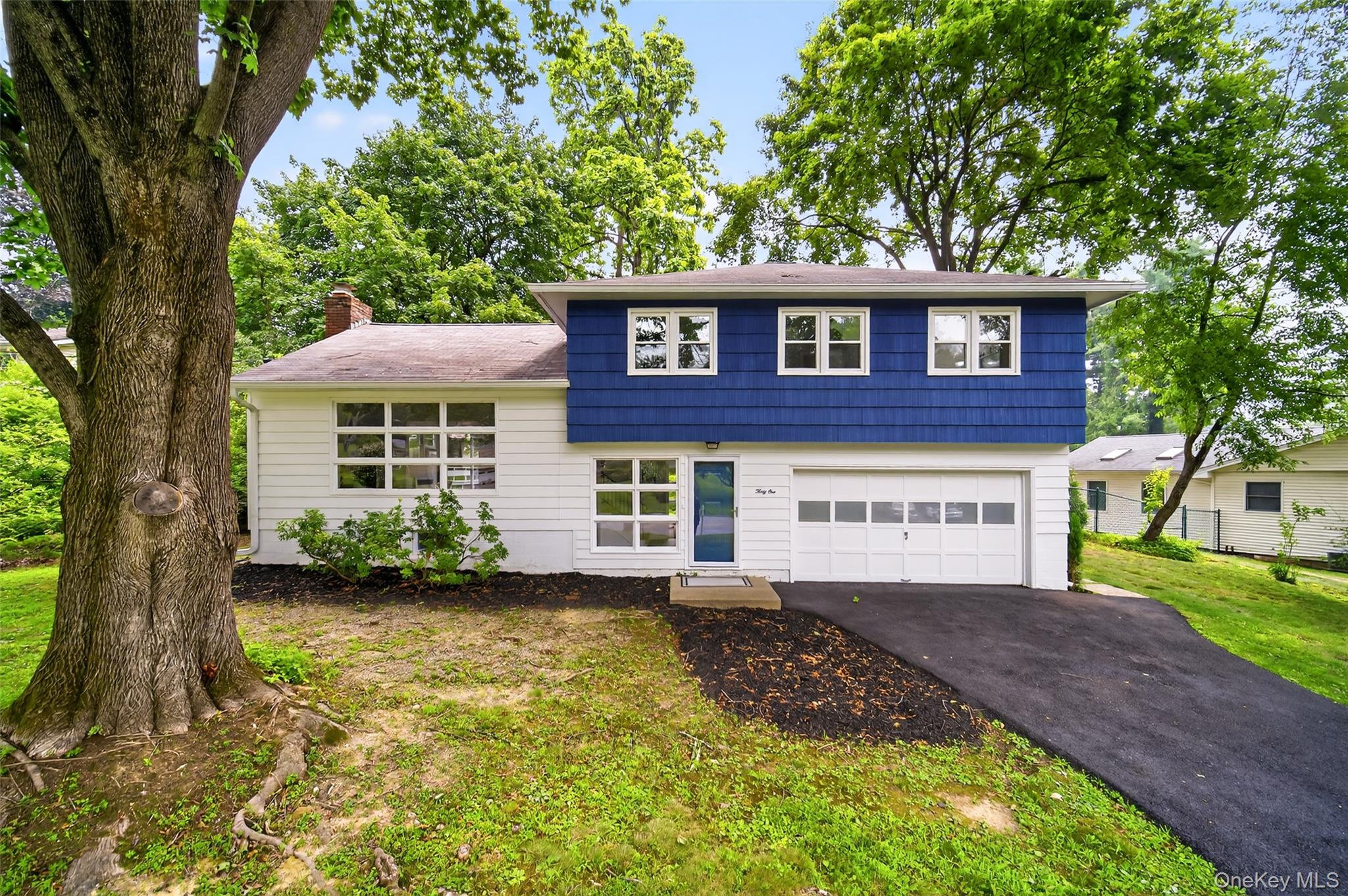 31 Old Farms Rd, Poughkeepsie, NY 12603, USA property photo