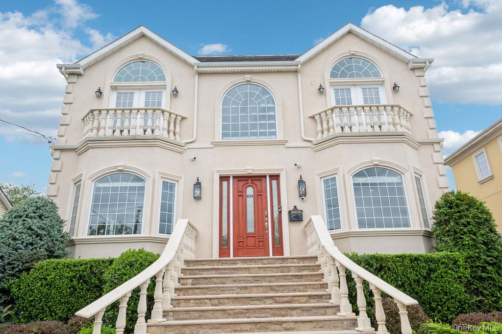 833 Glen Dr, Woodmere, NY 11598, USA property photo