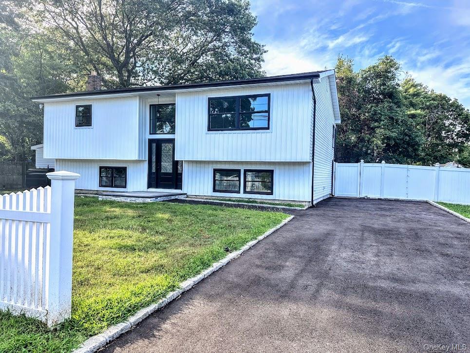 91 Washington St, Babylon, NY 11702, USA property photo