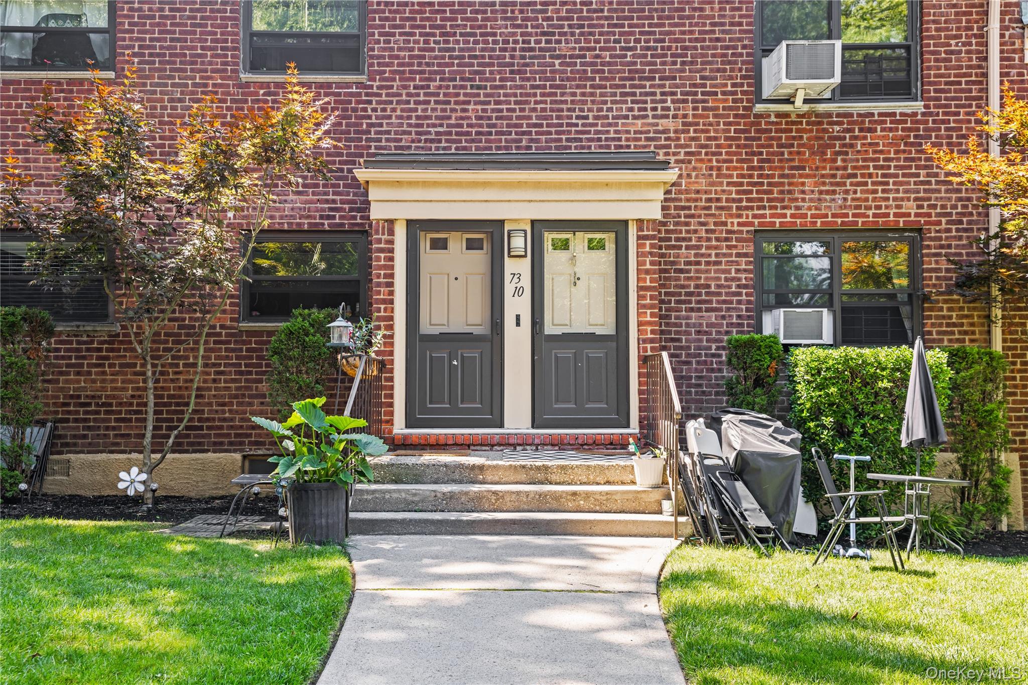73-10 Springfield Blvd, Oakland Gardens, NY 11364, USA property photo