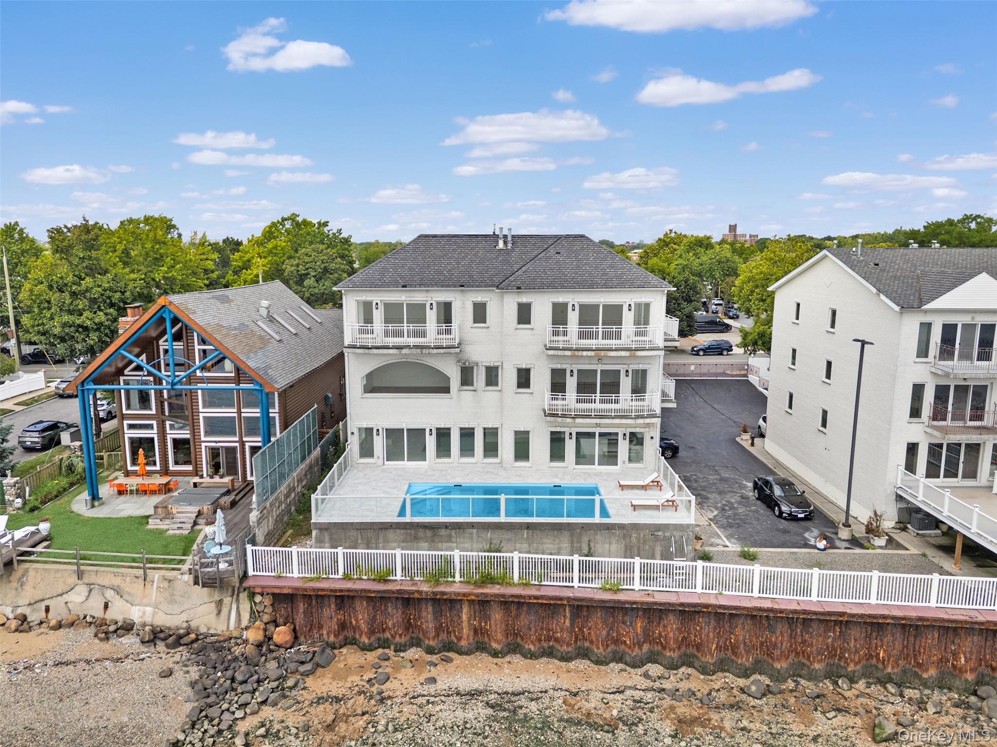 4 Angelas Pl, Bronx, NY 10465, USA property photo