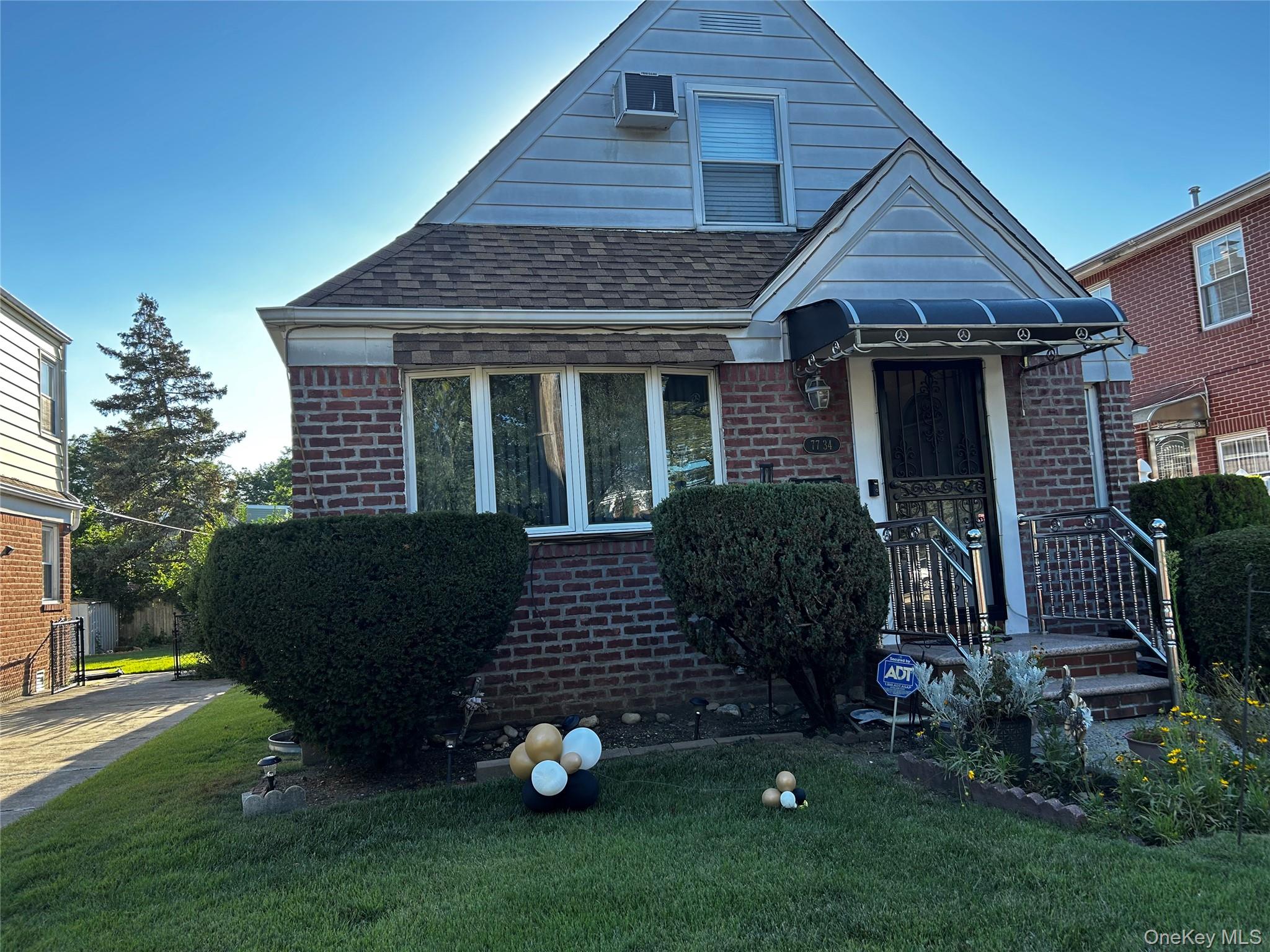 77-34 Little Neck Pkwy, Glen Oaks, NY 11004, USA property photo