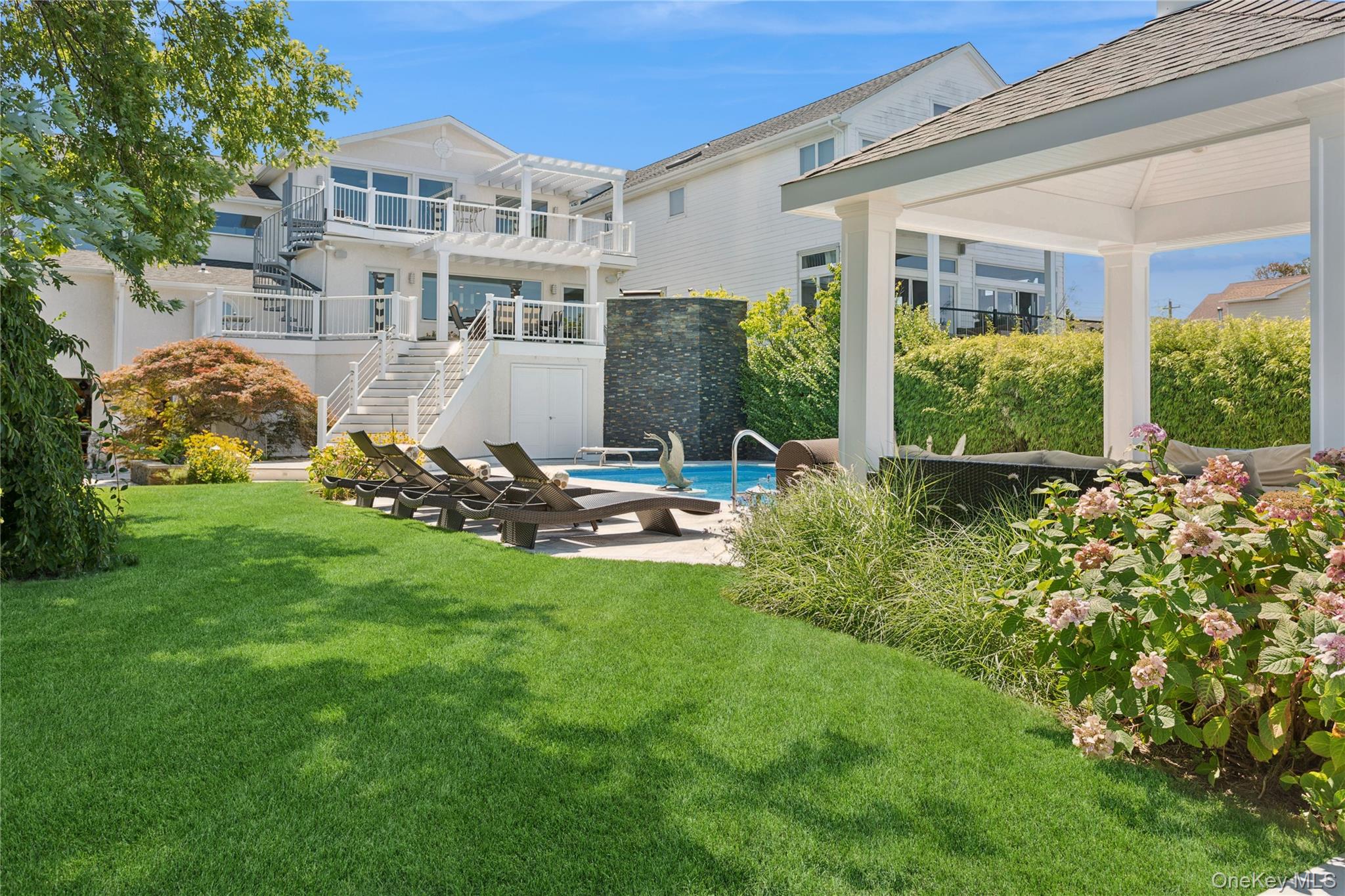821 W Park Avenue Long Beach, NY 11561 property photo