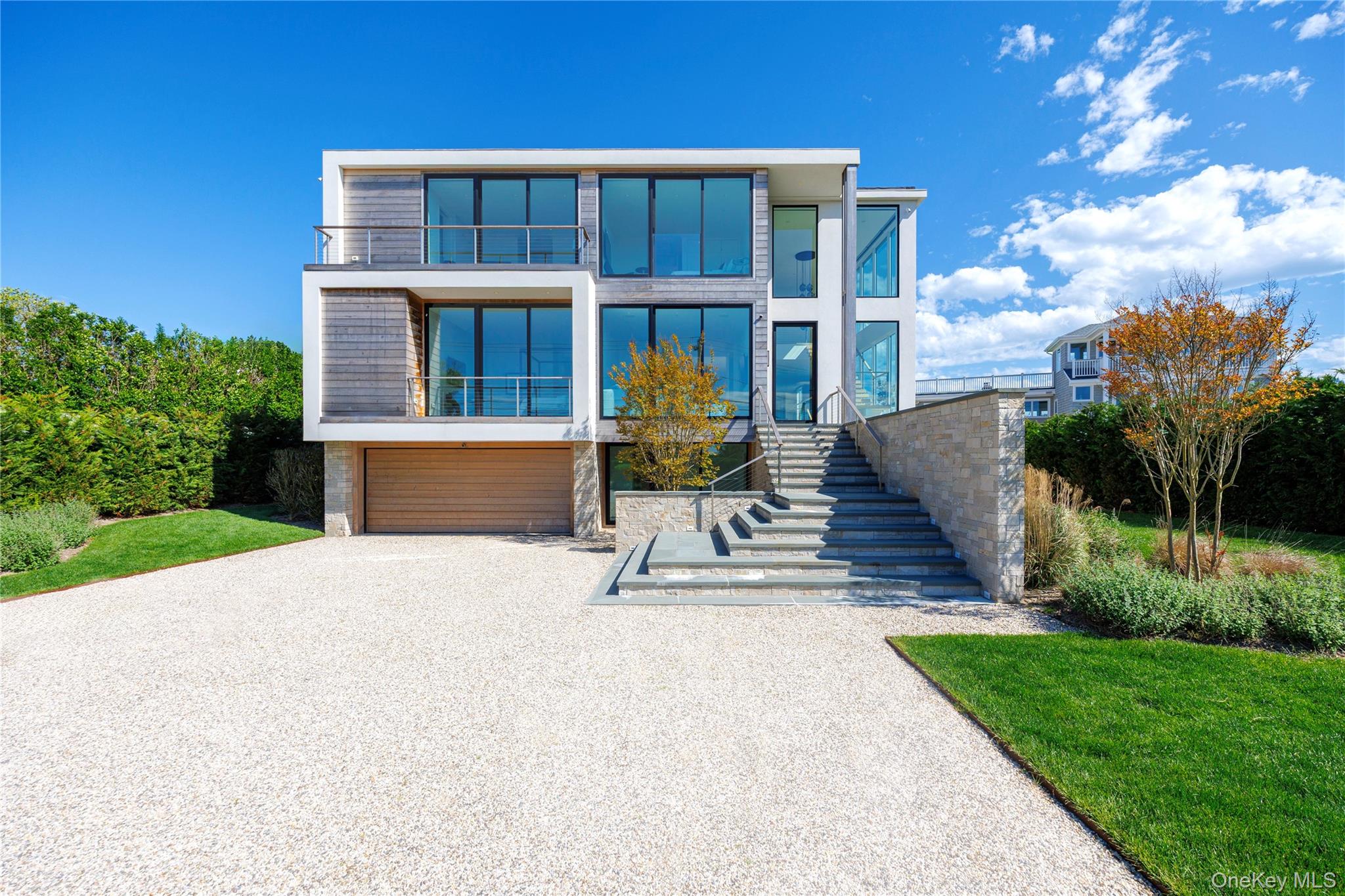 345 Dune Rd, Westhampton Beach, NY 11978, USA property photo