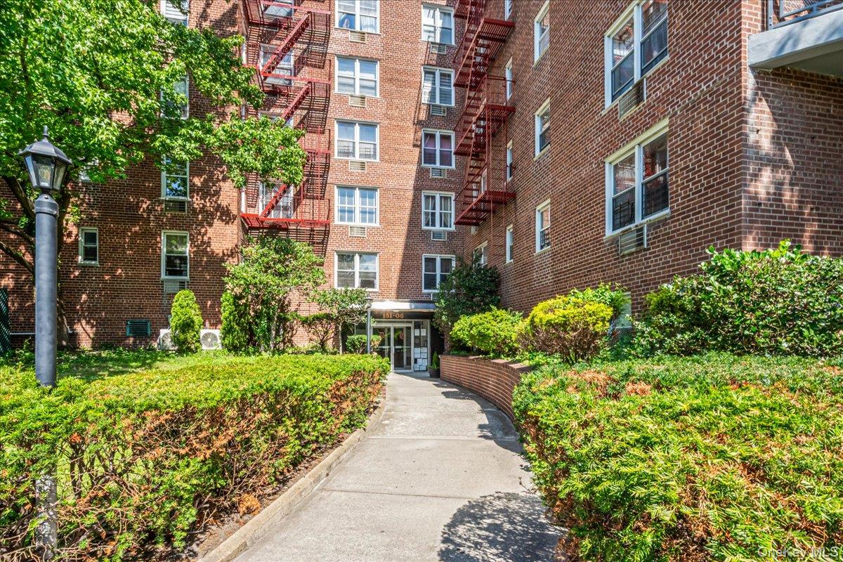 151-05 Cross Island Parkway Unit 6C Whitestone, NY 11357 property photo
