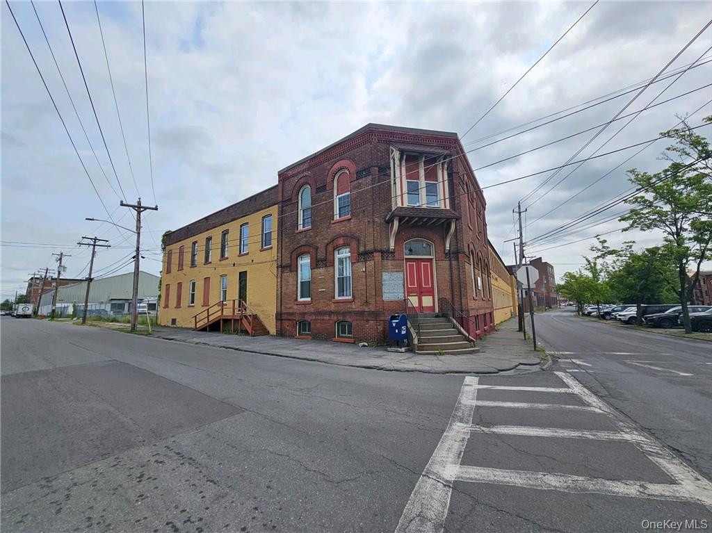 39 Railroad Ave, Middletown, NY 10940, USA property photo