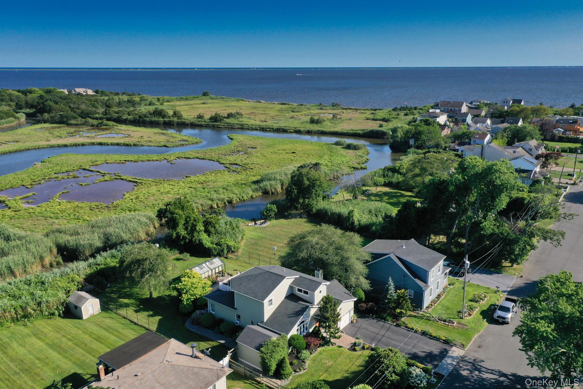 243 S Dunton Ave, East Patchogue, NY 11772, USA property photo
