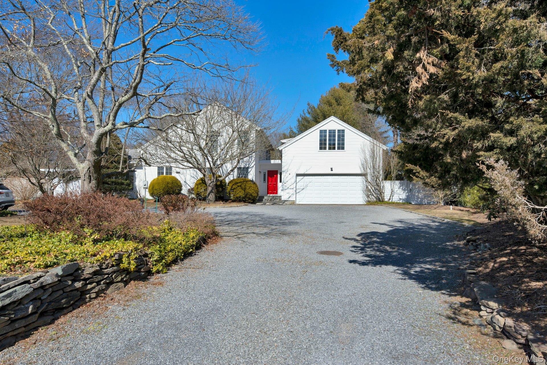 County Rd 94, Southampton, NY, USA property photo