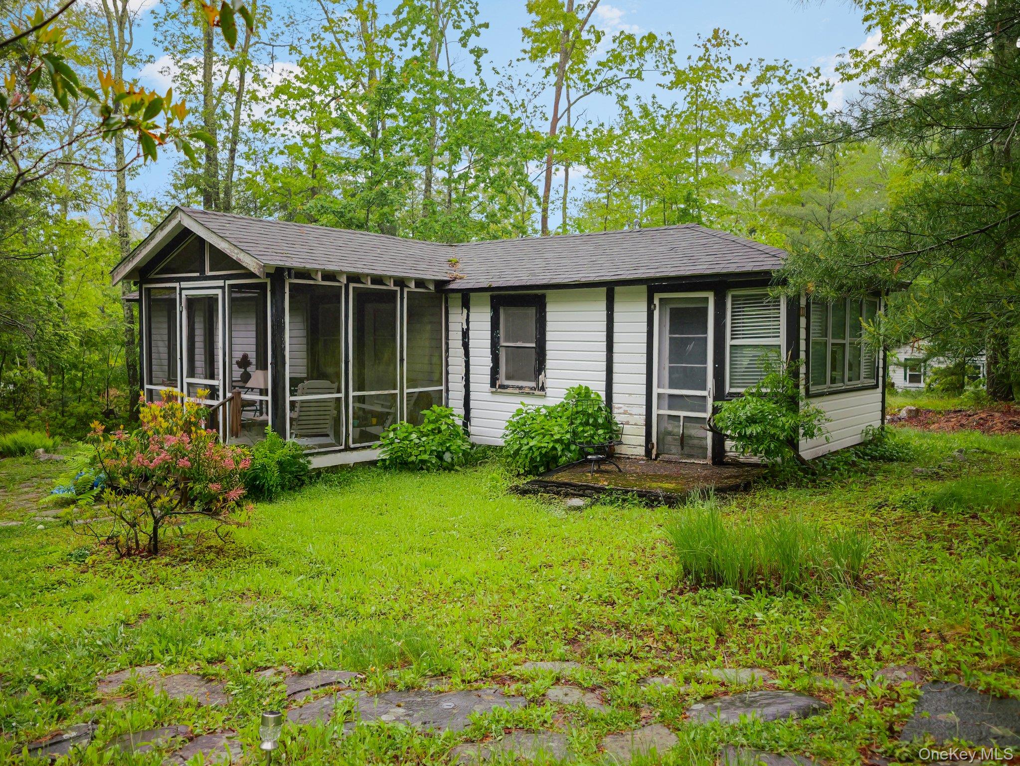 13 Sycamore Trail, Wurtsboro, NY 12790, USA property photo